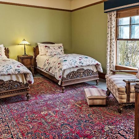 Mccloud Hotel Extérieur photo