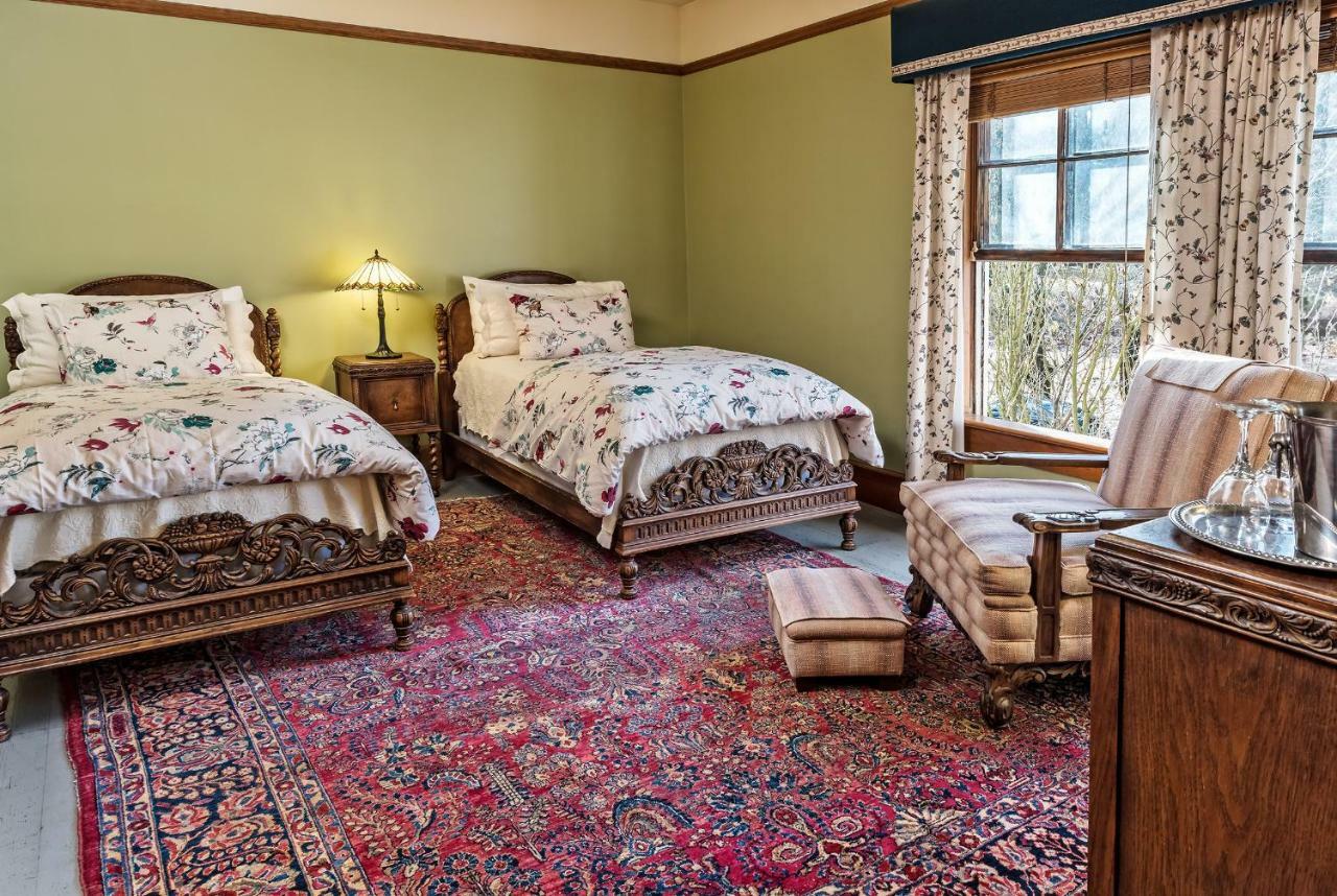 Mccloud Hotel Extérieur photo