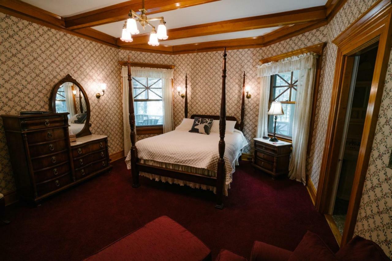 Mccloud Hotel Extérieur photo