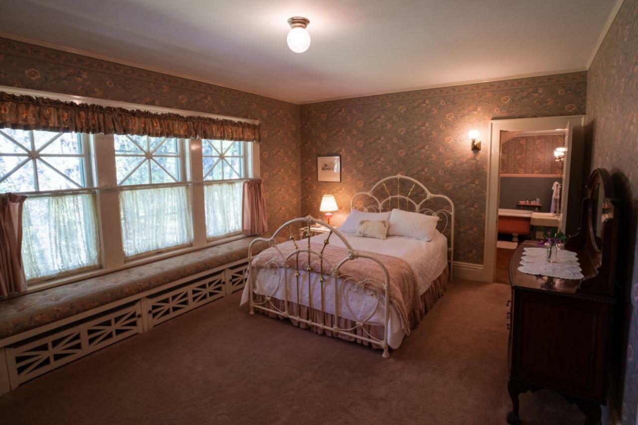Mccloud Hotel Extérieur photo
