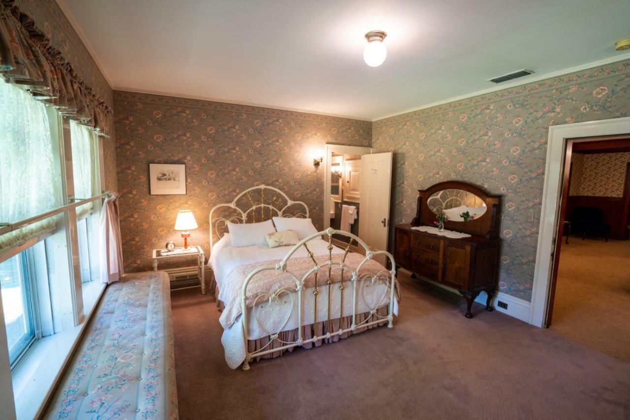 Mccloud Hotel Extérieur photo