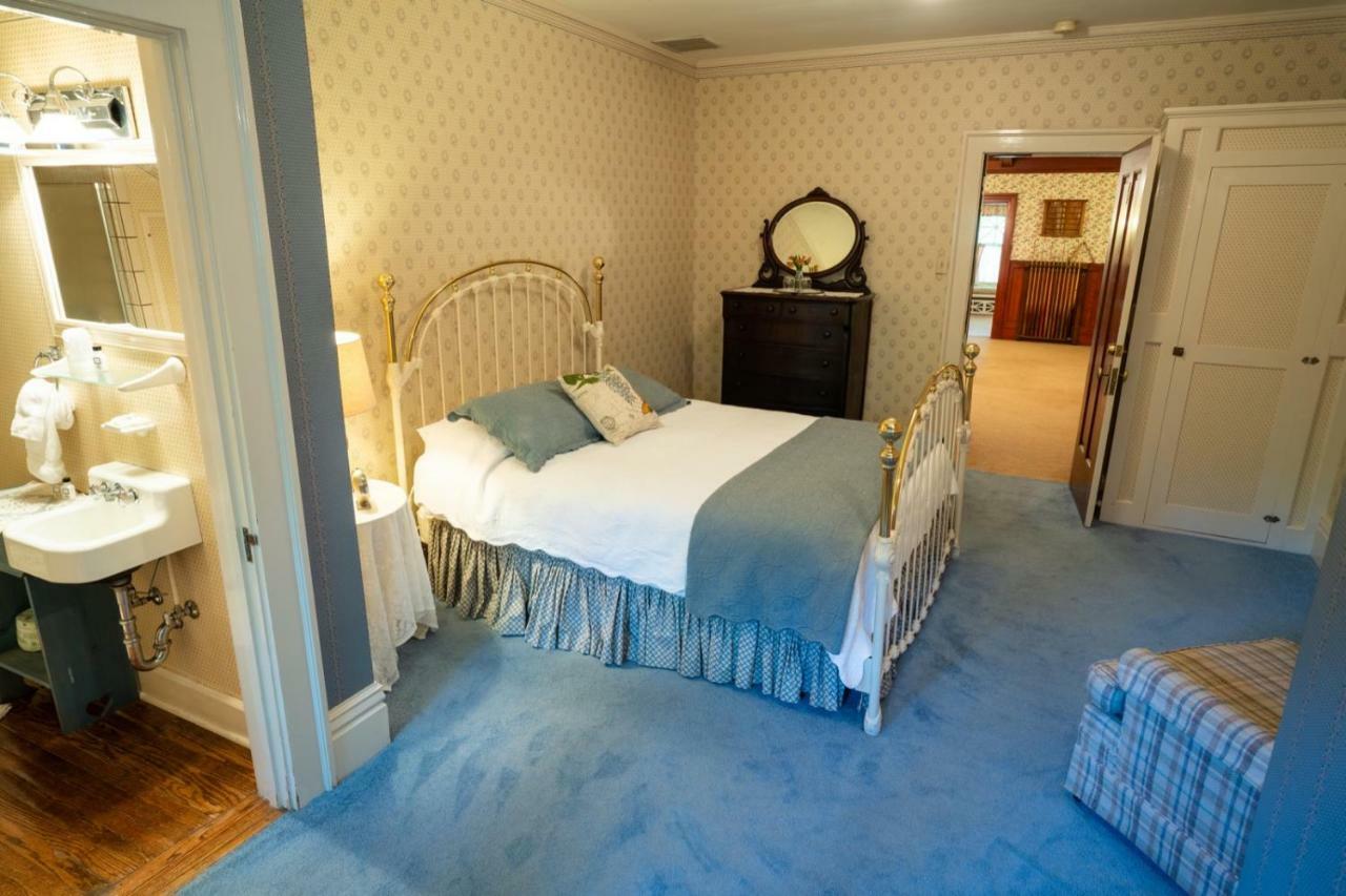 Mccloud Hotel Extérieur photo