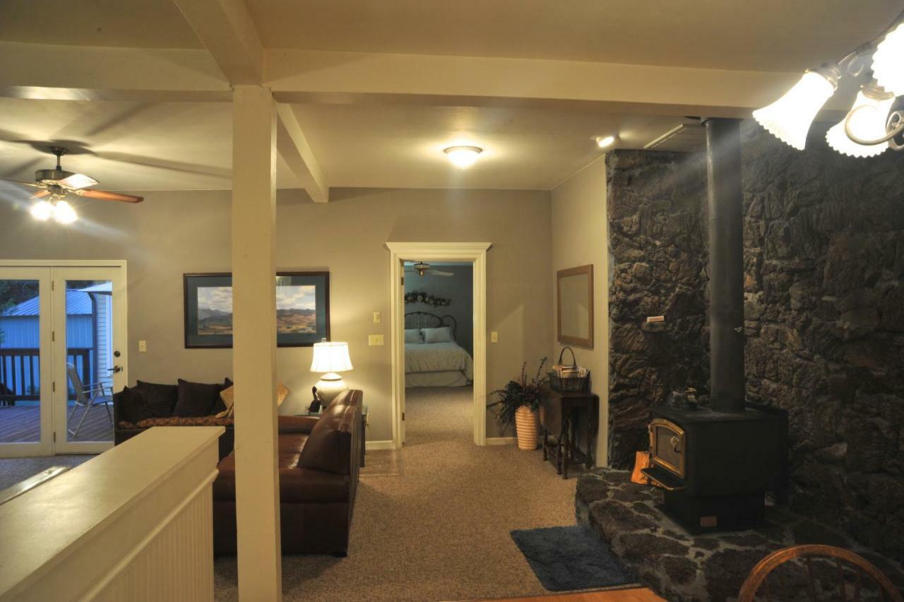 Mccloud Hotel Extérieur photo